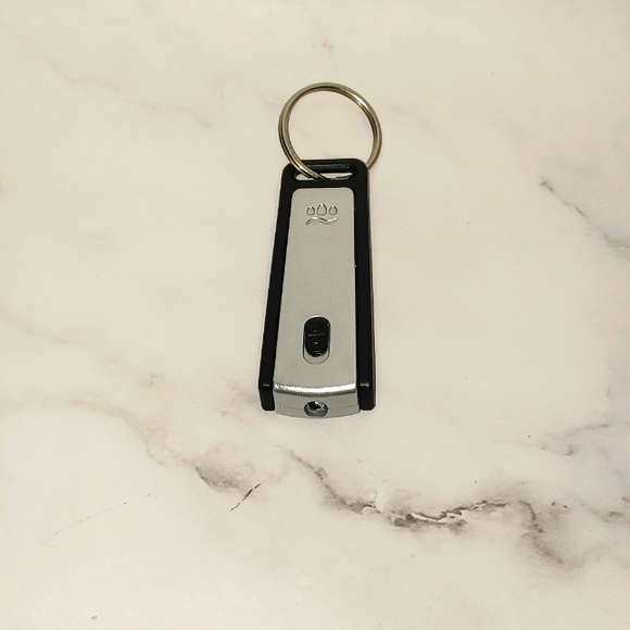 Keychain flash light - Picture 2 of 8